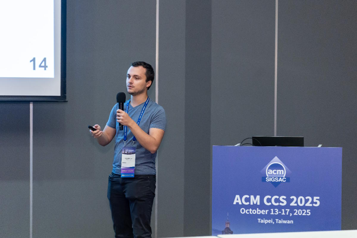 Image 2 - Présentation à ACM CCS